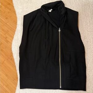 Helmut lang 100% wool wests.